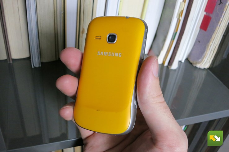 Samsung Galaxy mini 2 (8).jpg